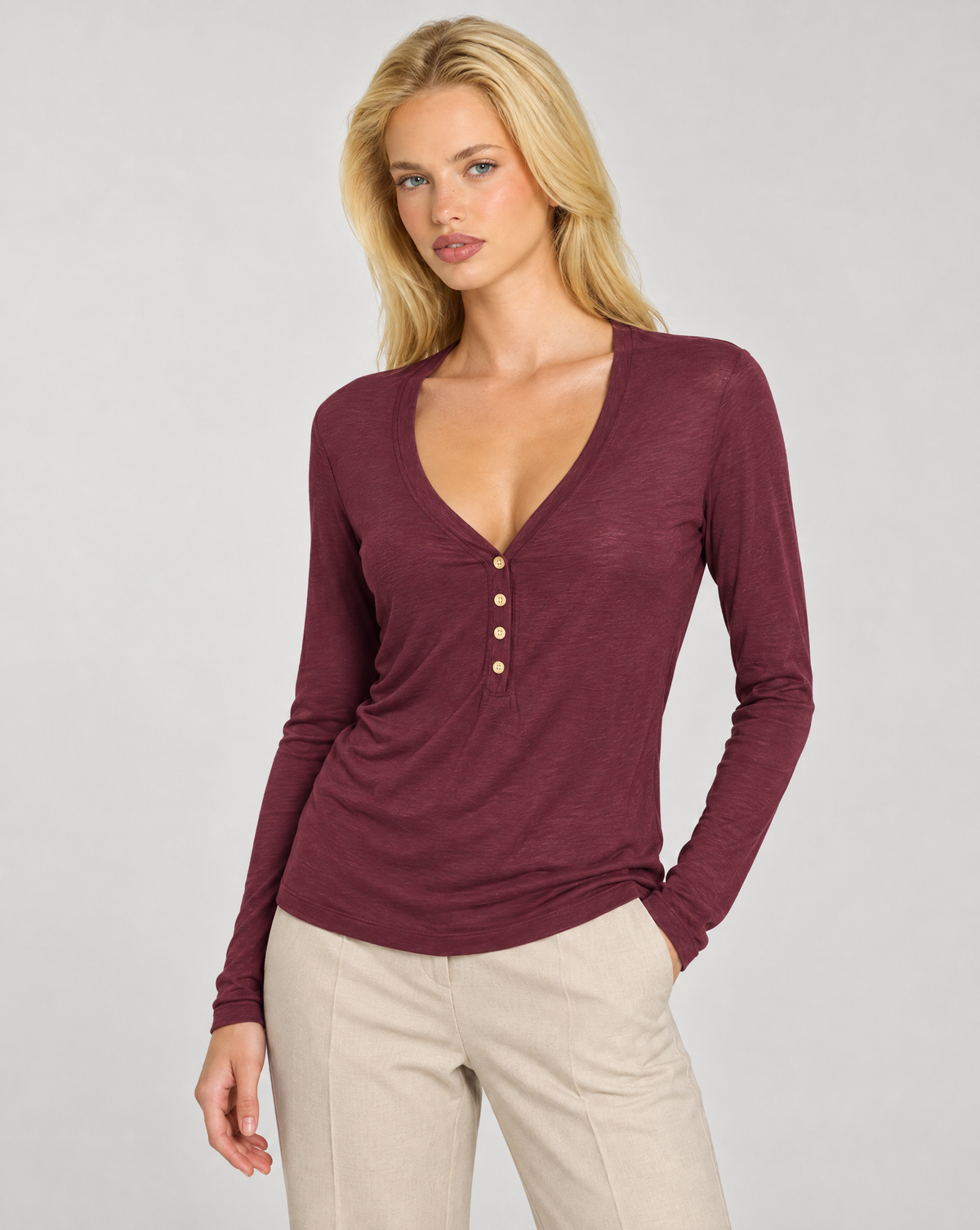 Maglia donna misto cashmere bordeaux con scollo a V e quattro bottoni, Polly 7 - dettaglio parte superiore