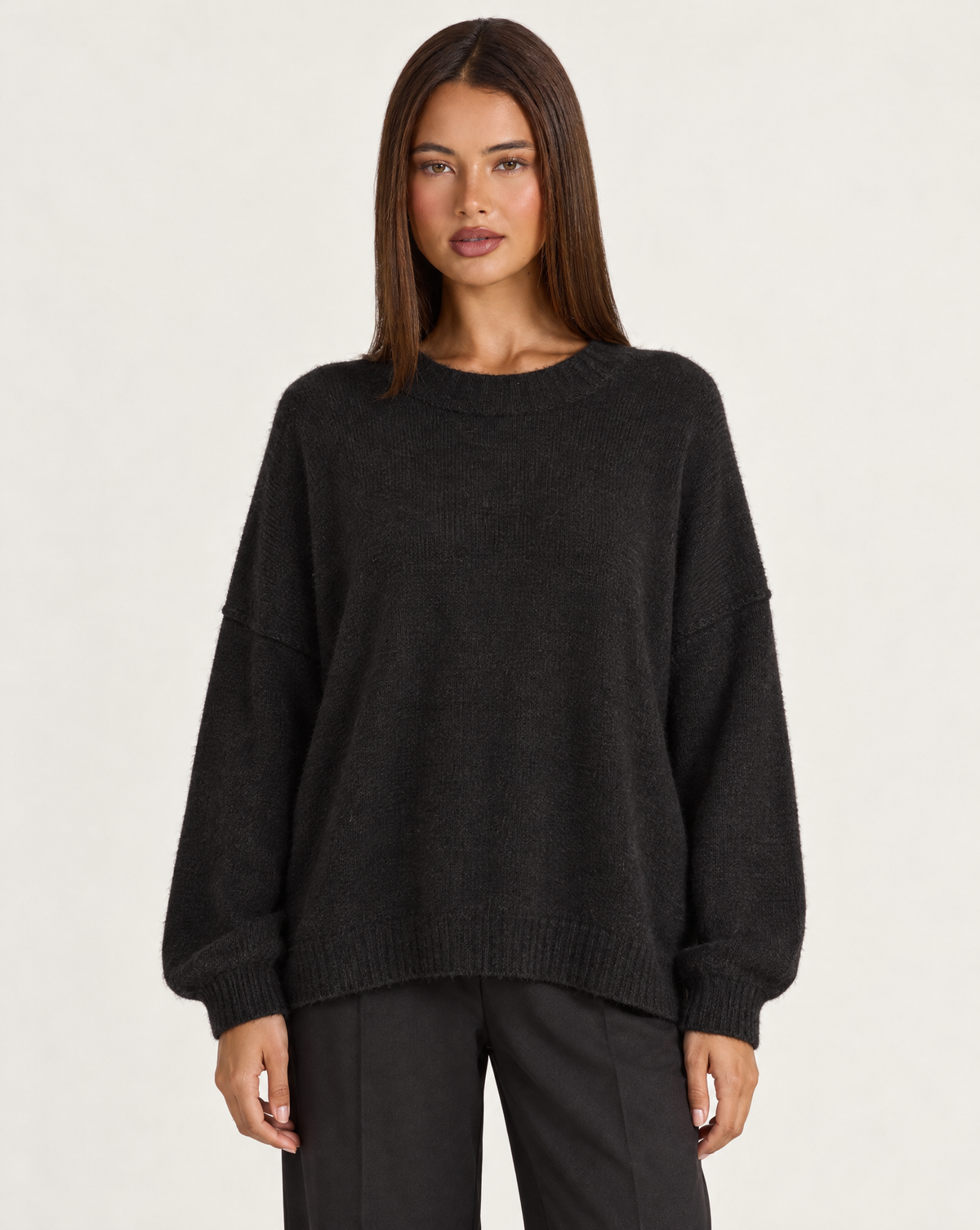 Maglia donna girocollo nero con Polly 4 – frontale