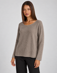 Maglia donna luminosa fango con Polly 4, vista di tre quarti