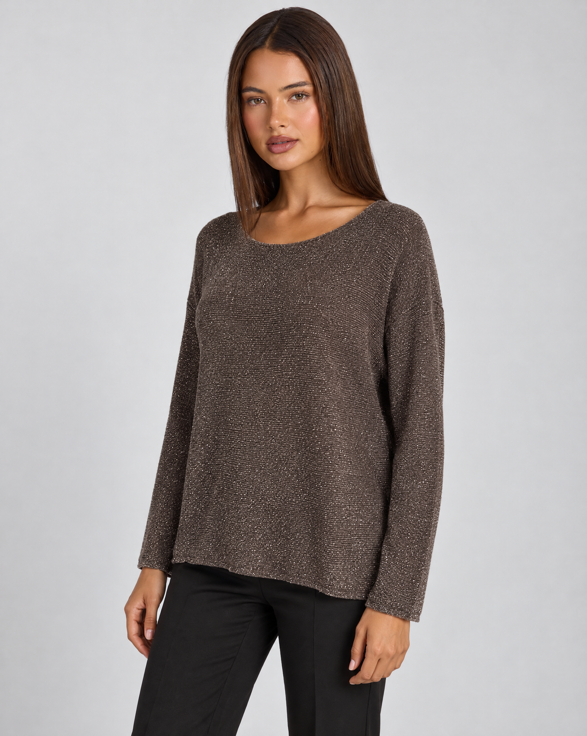 Maglia donna luminosa marrone con Polly 4, vista di tre quarti