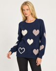 Maglia donna girocollo con cuori a contrasto Blu, Polly 7 - vista a tre quarti, dettaglio parte superiore