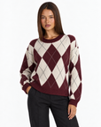 Maglia a rombi t23 1935-1 Bordò con Polly 4 – vista a tre quarti