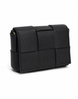 Mini bag intrecciata in vera pelle nera su sfondo bianco, seconda vista
