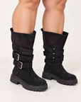 Stivali biker neri MS 1653 con gambale adatto anche a polpacci larghi – indossati-curvy