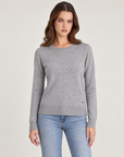 Maglia donna girocollo in misto viscosa con bordi a costine Grigio indossata da Polly 2, foto 1
