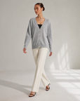 Cardigan n19 16048 Grigio 2 indossato da Polly 6