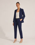 Blazer n4 6062 blu indossato da Polly 6 con pantalone coordinato