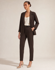 Blazer n4 6062 marrone indossato da Polly 6 con pantalone coordinato