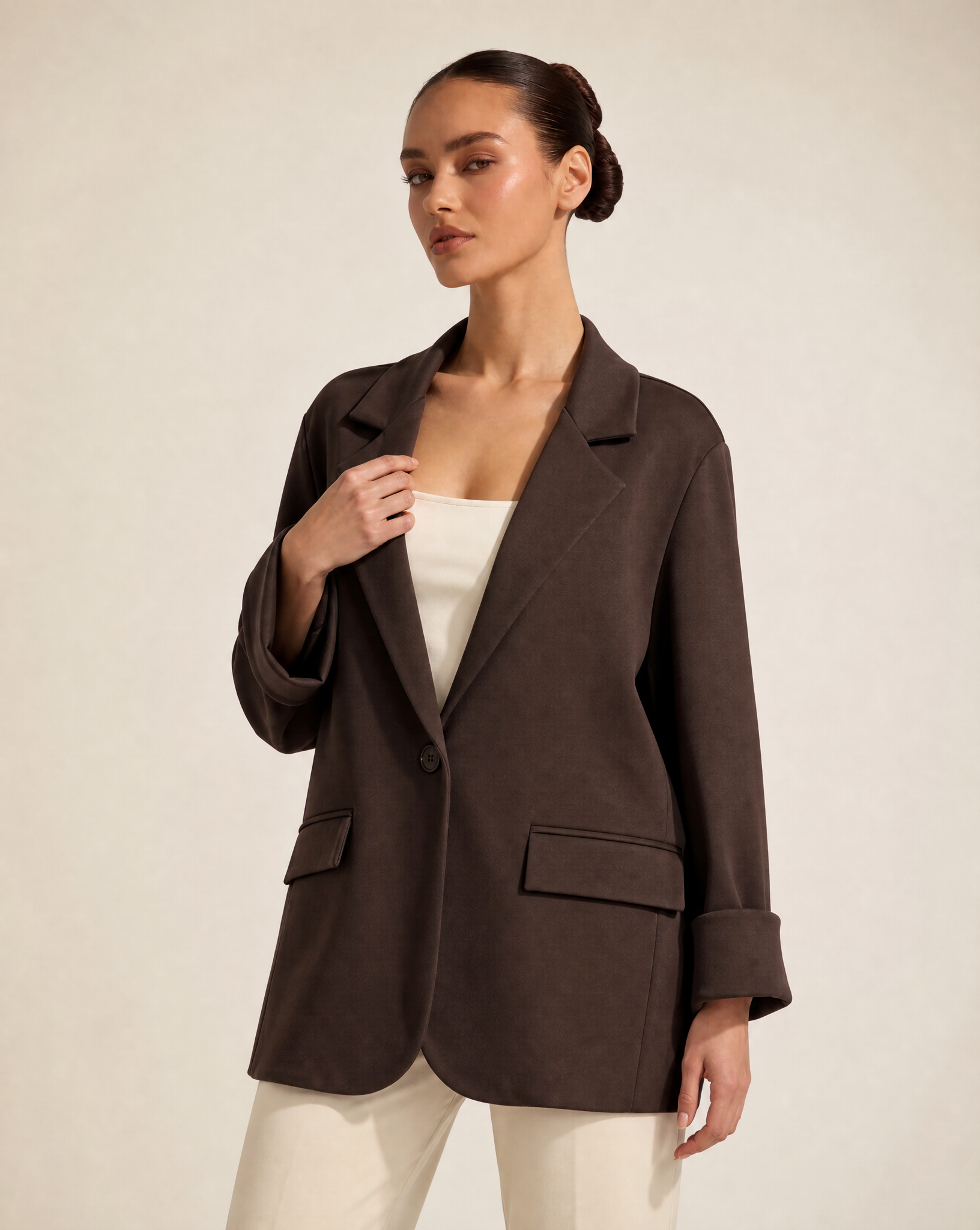Blazer n4 6062 marrone su Polly 6, dettaglio frontale
