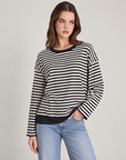 Maglia donna a righe nere e crema indossata da Polly 2, foto 2