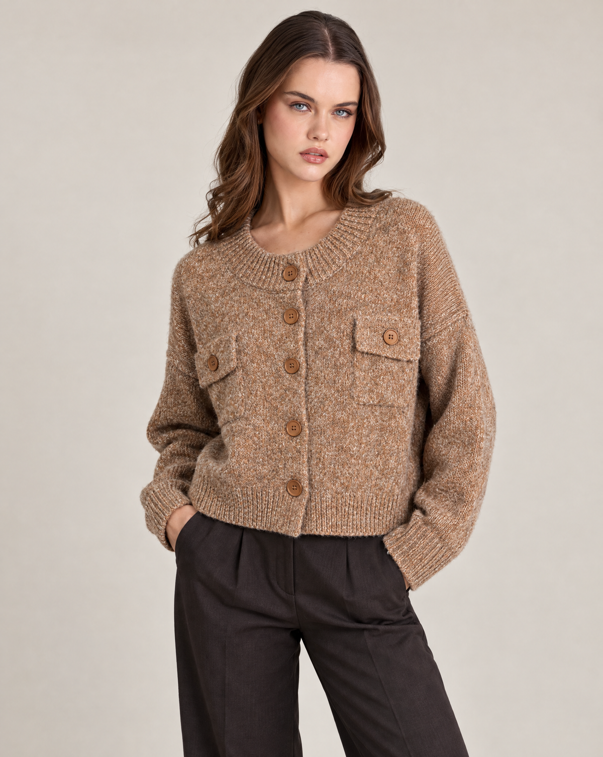 n80 26118-1 cardigan mélange Cammello indossato da Polly 2, foto 2