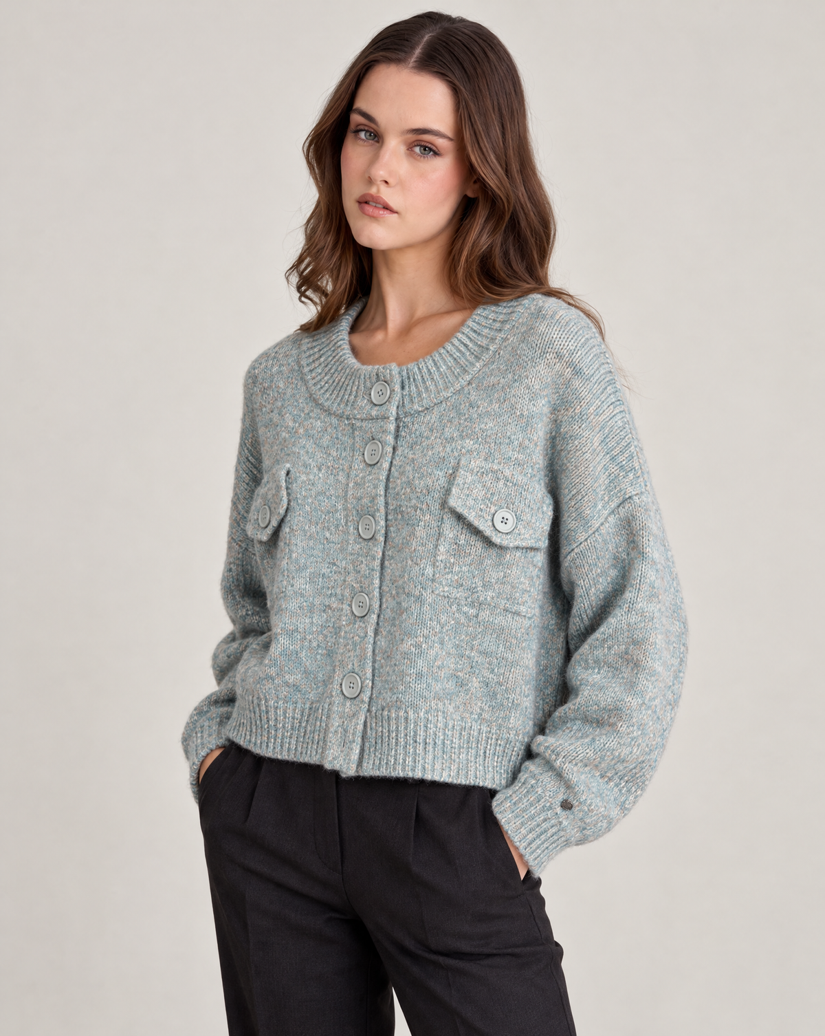 n80 26118-1 cardigan mélange Grigio indossato da Polly 2, foto 2