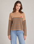 Maglia donna a righe con cuore rosso e girocollo Cammello indossata da Polly 2, foto 1