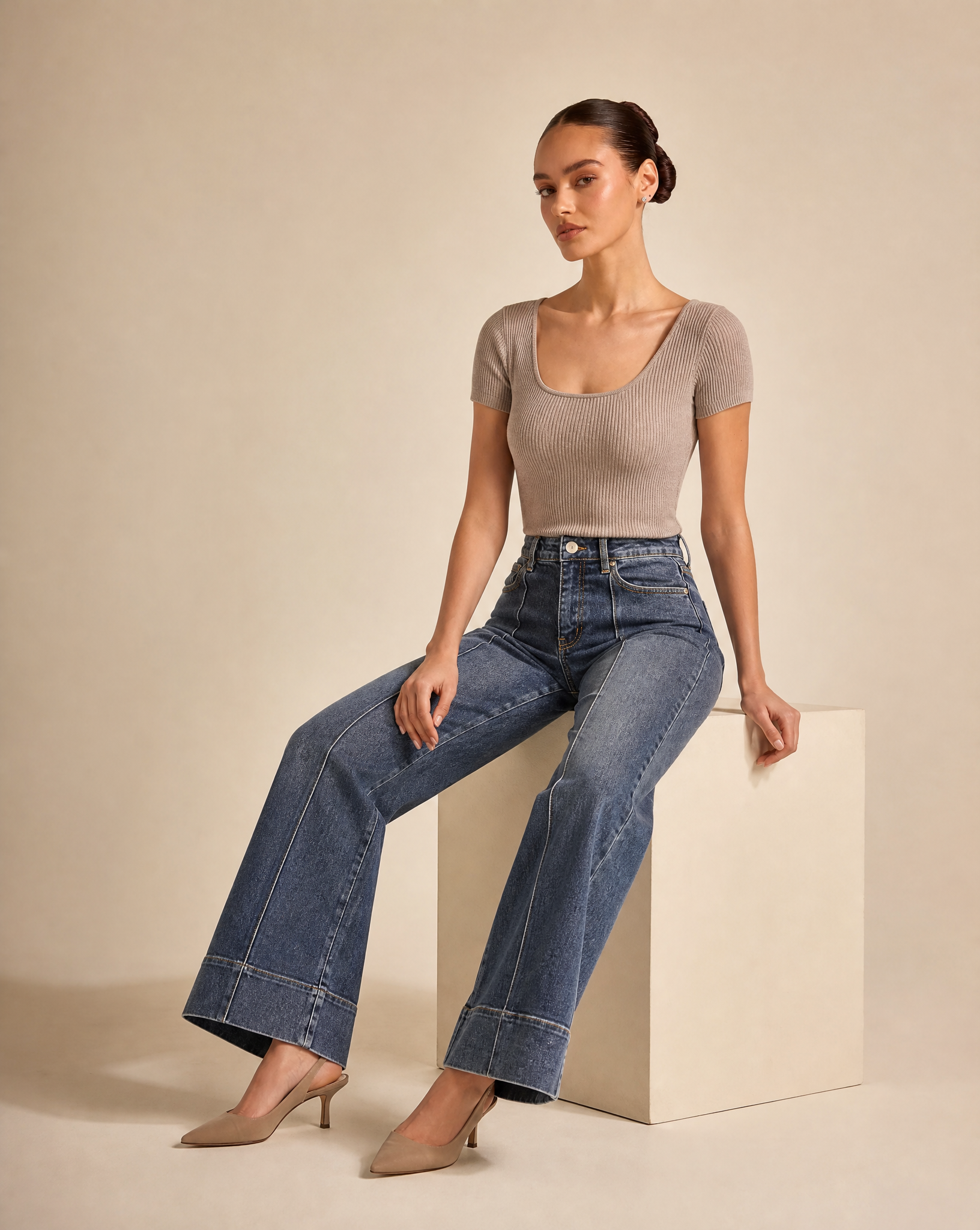 Jeans n87 7572 indossato da Polly 6, posa seduta