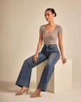 Jeans n87 7572 indossato da Polly 6, posa seduta