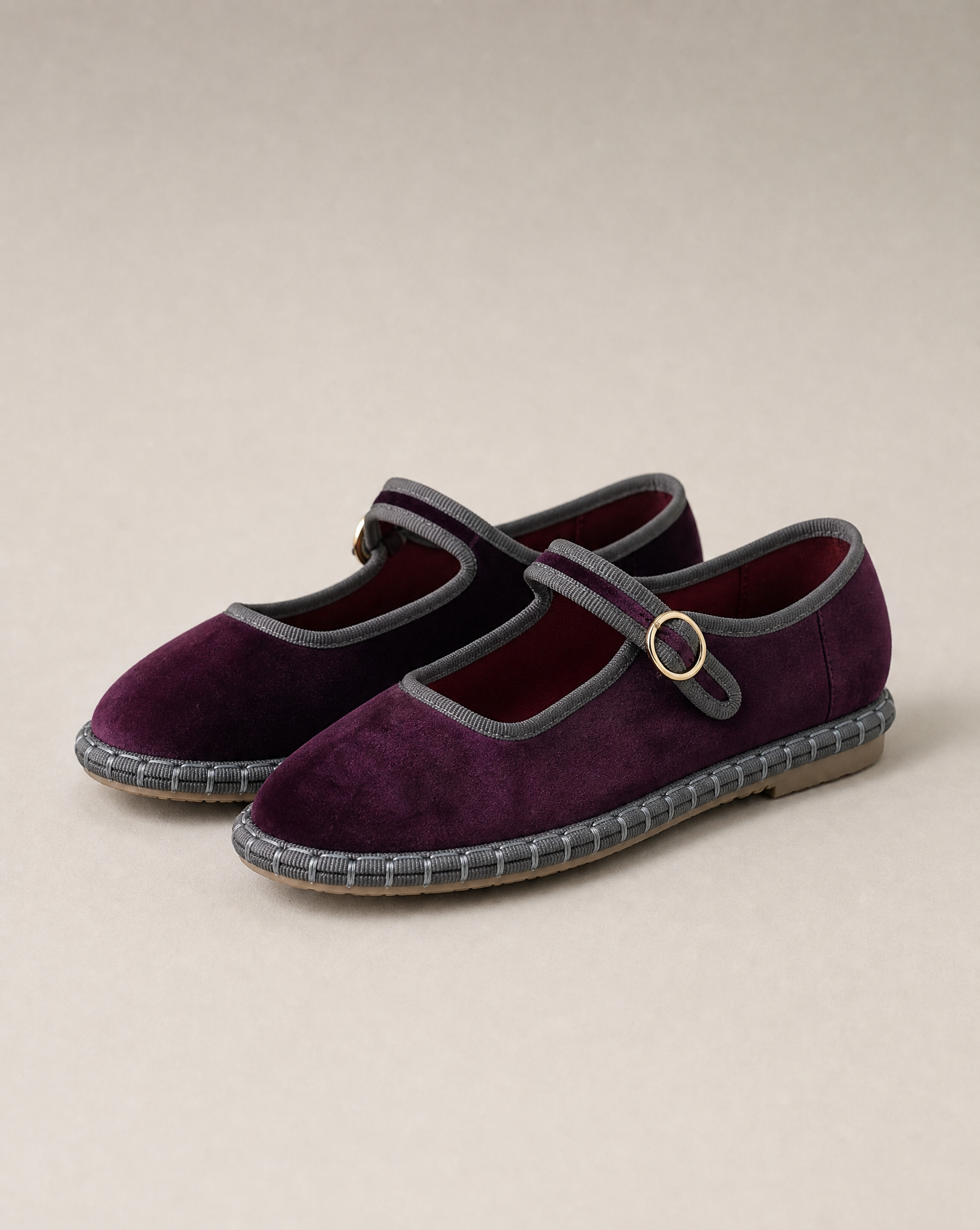 Ballerine donna in velluto viola OM636-26, vista tre quarti