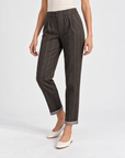 Pantalone donna gessato a sigaretta marrone – Polly 6 – tre-quarti