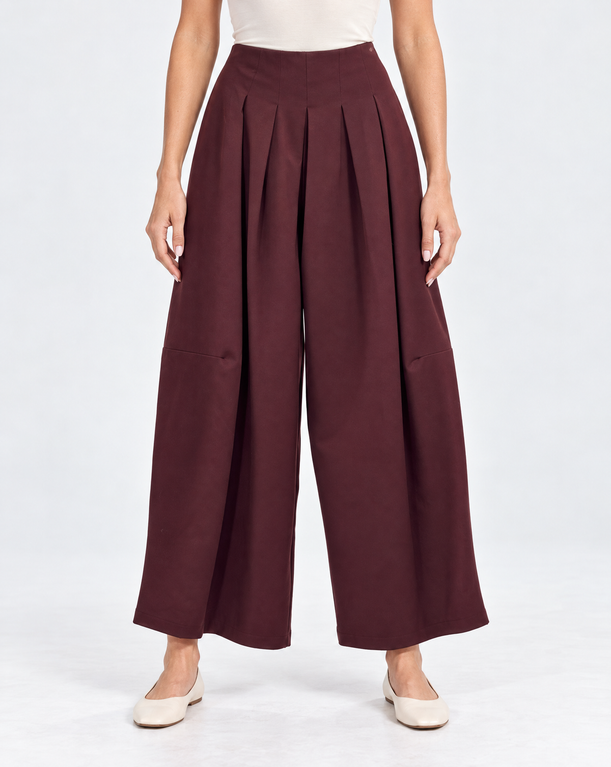 Pantaloni donna ampi con pinces bordeaux – Polly 5 – frontale