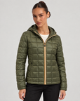 Piumino Reversibile con Cappuccio - Short Verde-Verde, lato trapuntato, indossato da Polly 6