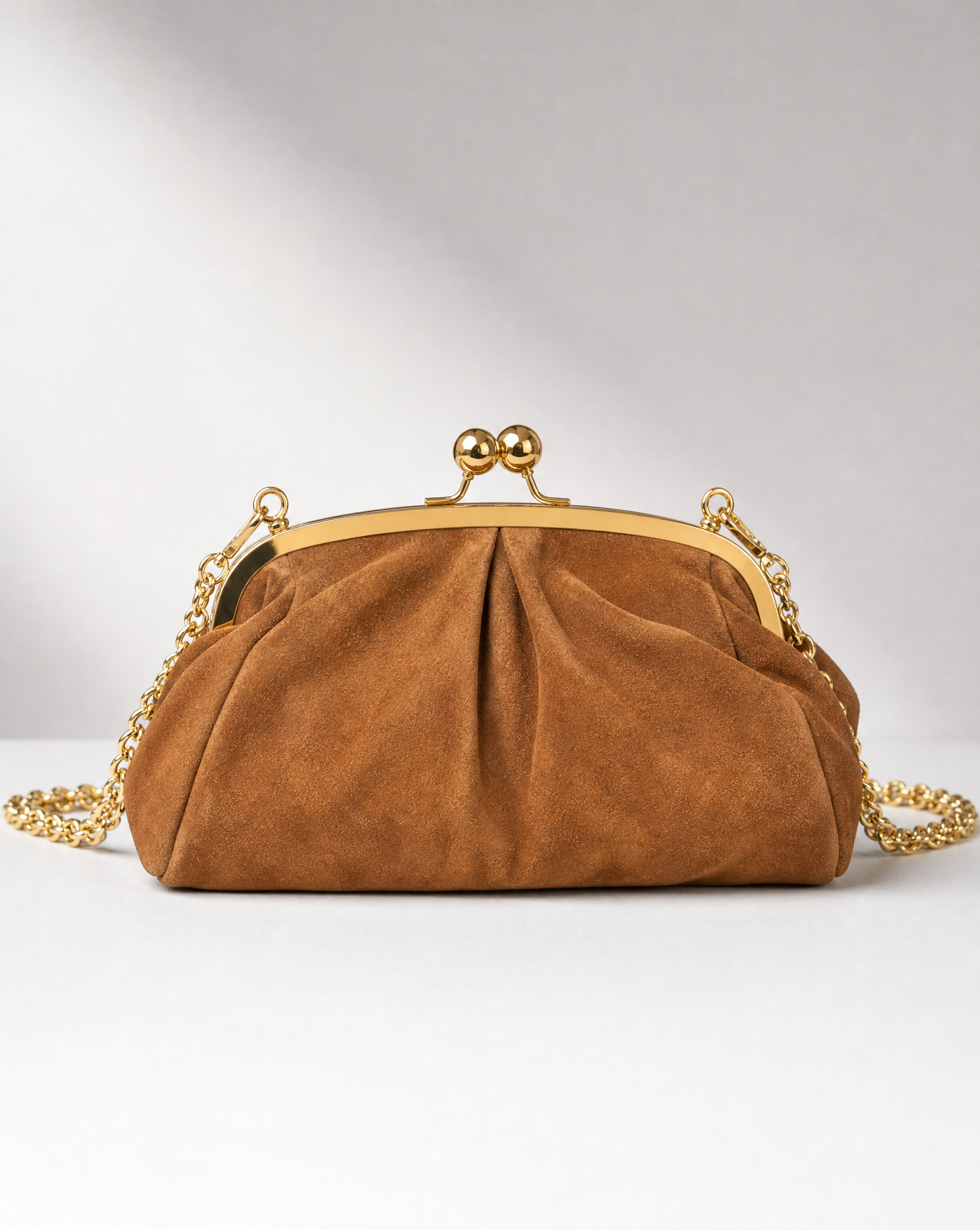 Pochette in vera pelle scamosciata marrone vista frontale