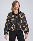 Giacca T5 0368 Militare indossata da Polly 5 – vista frontale
