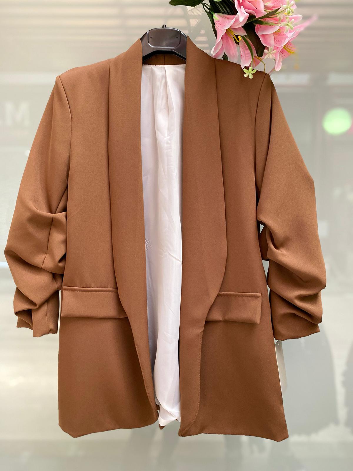 Blazer elegante a manica arrotolata