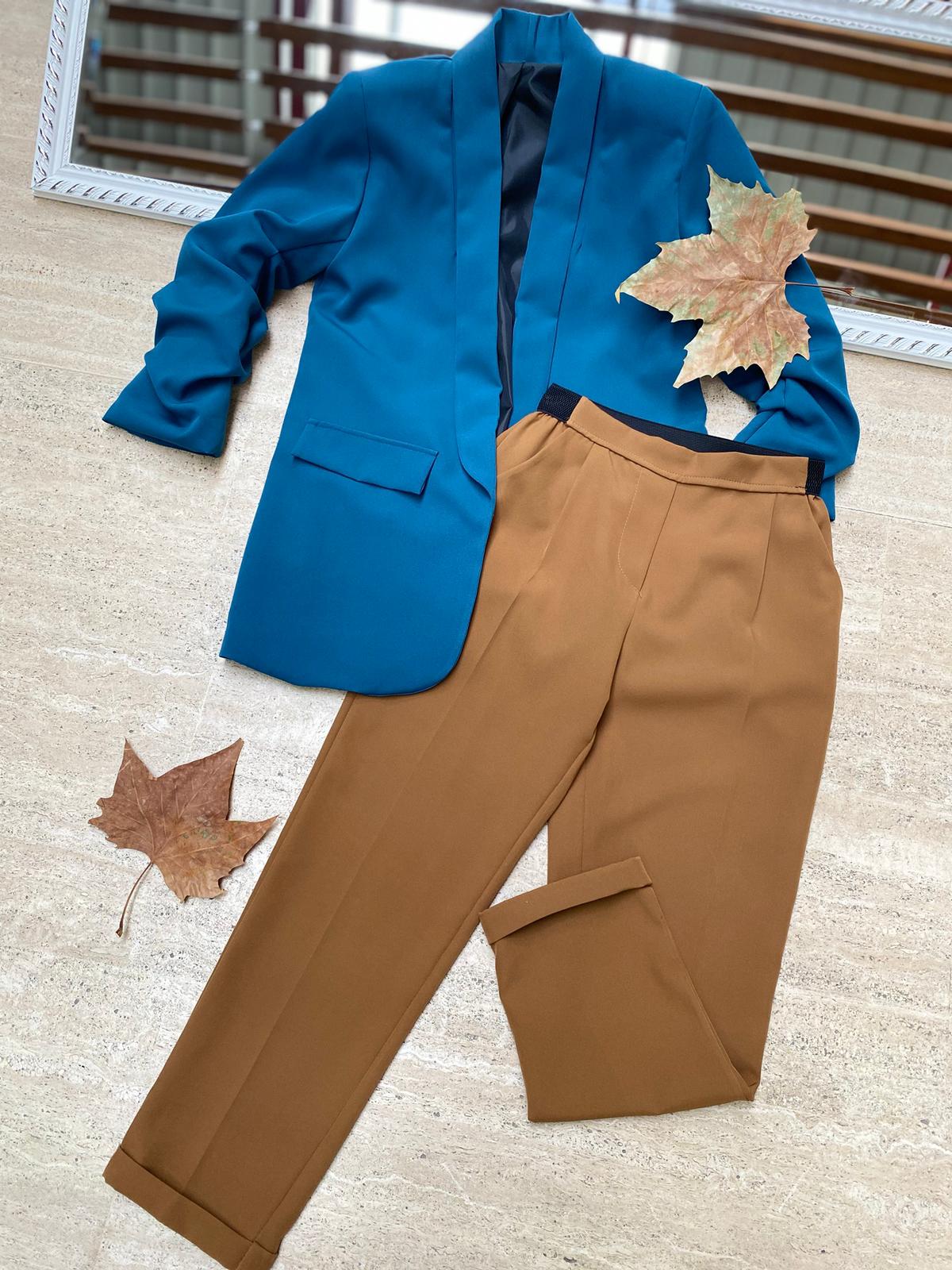 Blazer elegante a manica arrotolata