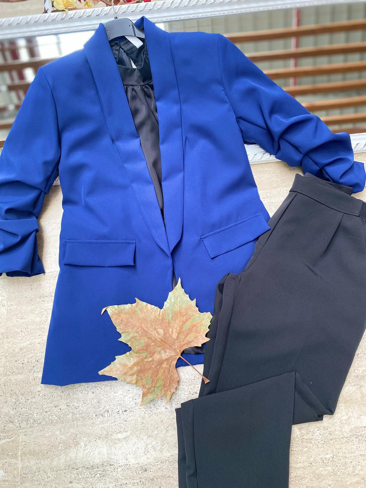 Blazer elegante a manica arrotolata