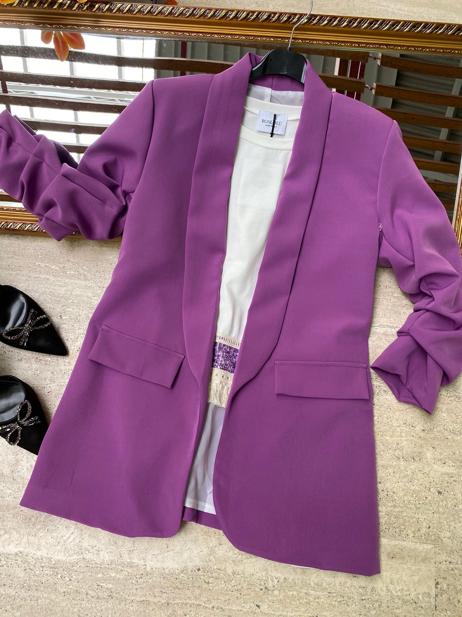 Blazer elegante a manica arrotolata