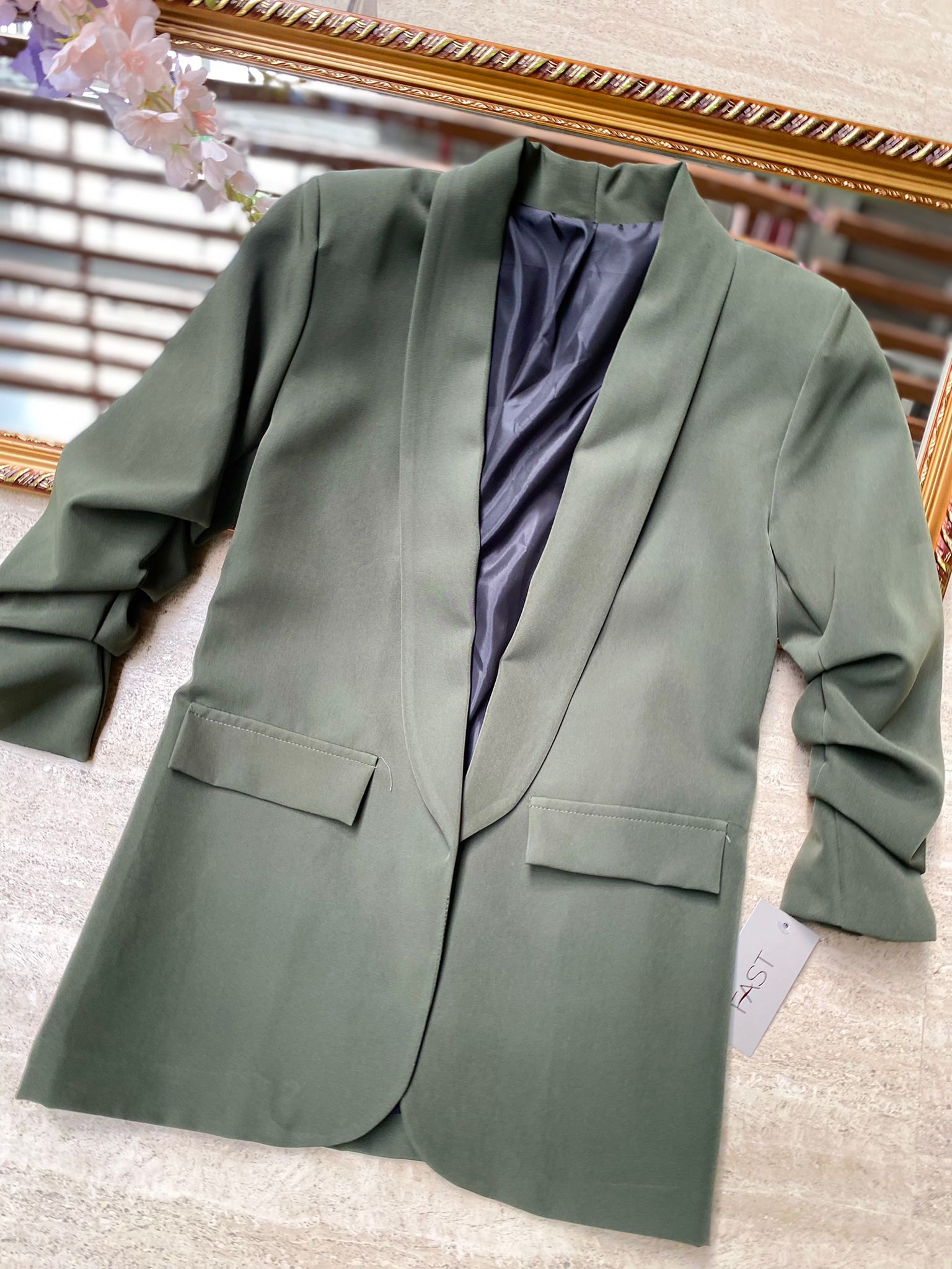 Blazer elegante a manica arrotolata
