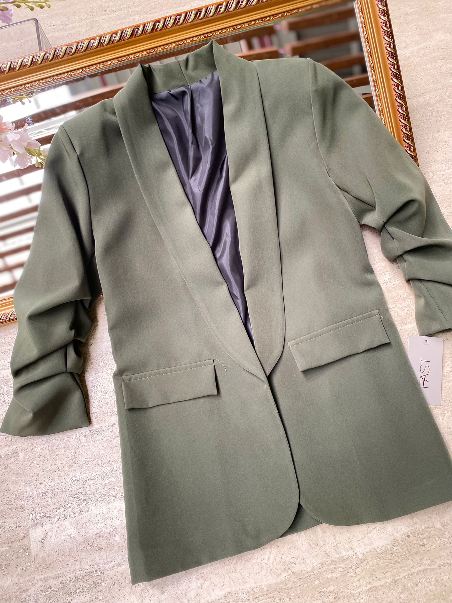 Blazer elegante a manica arrotolata
