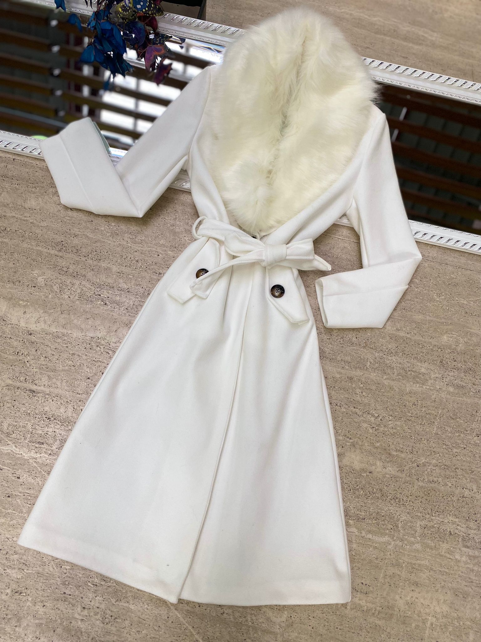 Cappotto lungo peloso foderato